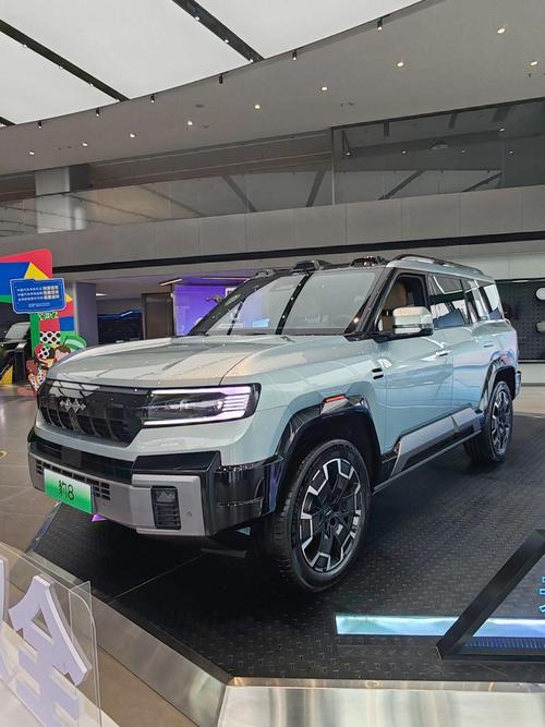 成都312比亚迪方程豹硬派越野的爆款，英菲尼迪35周年与你共成长